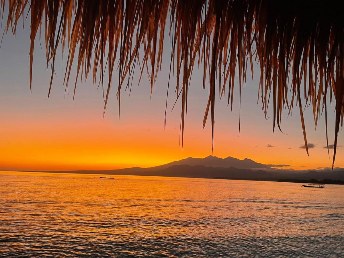 Star Bar And Bungalows Gili Air Exterior foto