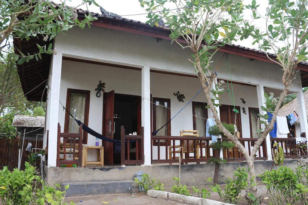 Star Bar And Bungalows Gili Air Cameră foto