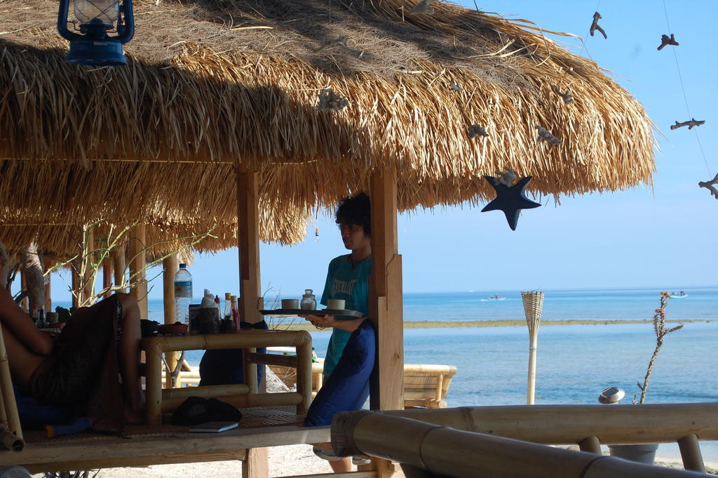 Star Bar And Bungalows Gili Air Exterior foto