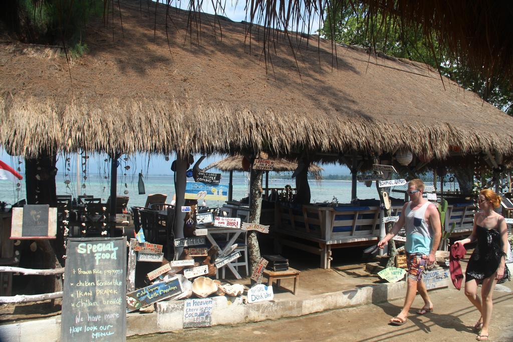 Star Bar And Bungalows Gili Air Exterior foto