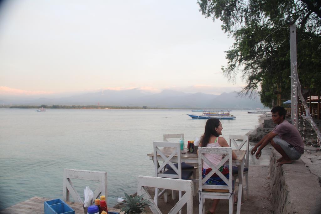 Star Bar And Bungalows Gili Air Exterior foto