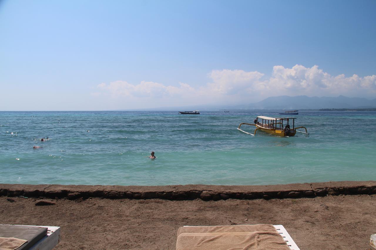 Star Bar And Bungalows Gili Air Exterior foto
